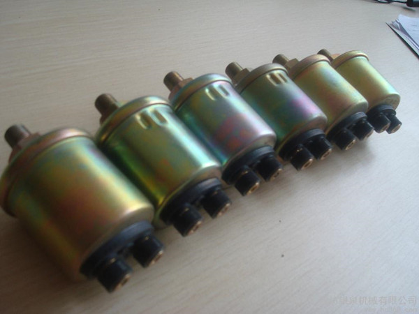 常見(jiàn)拖拉機(jī)壓力報(bào)警器